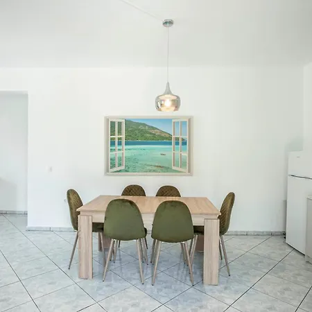 Aris Luxury Apartament Pefkochori