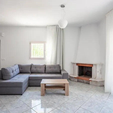 Aris Luxury