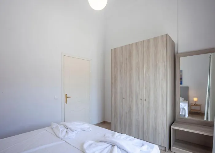 Aris Luxury Apartment Pefkochori