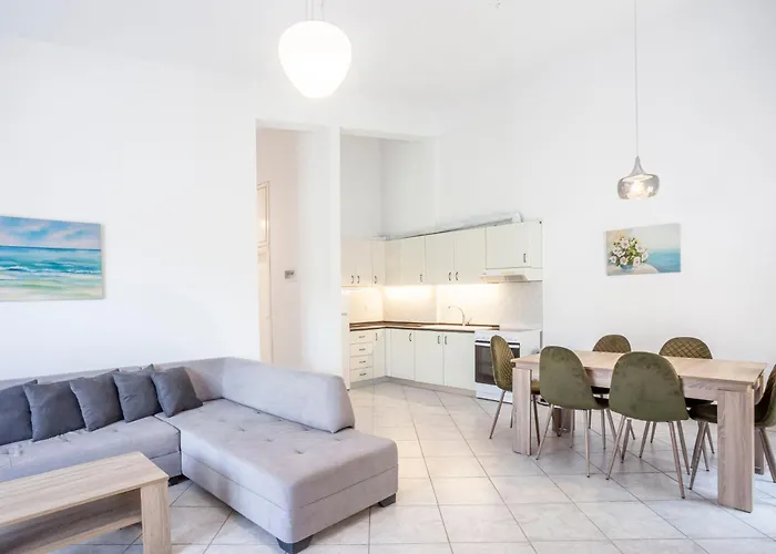 Aris Luxury Apartment Pefkochori