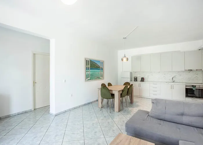 Aris Luxury Apartment