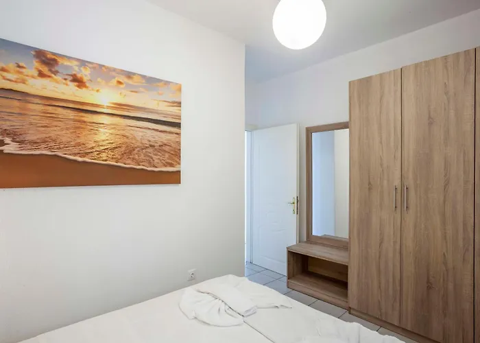 Aris Luxury *